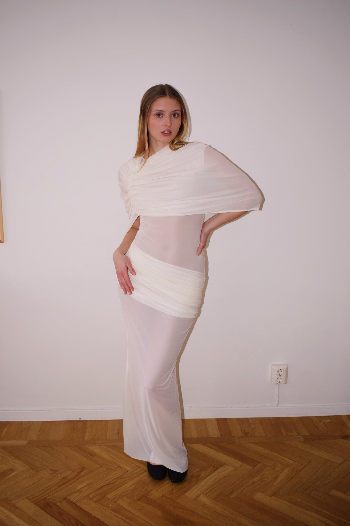 AVA DRESS / OFF WHITE