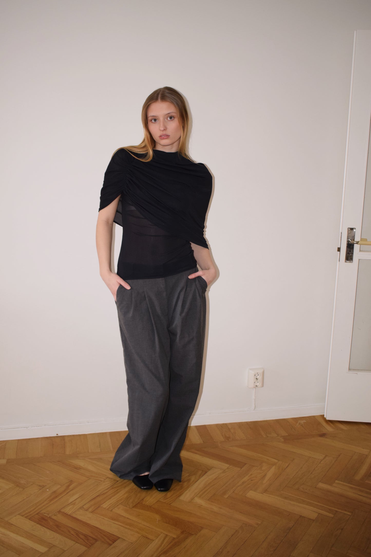 AVA TOP / BLACK