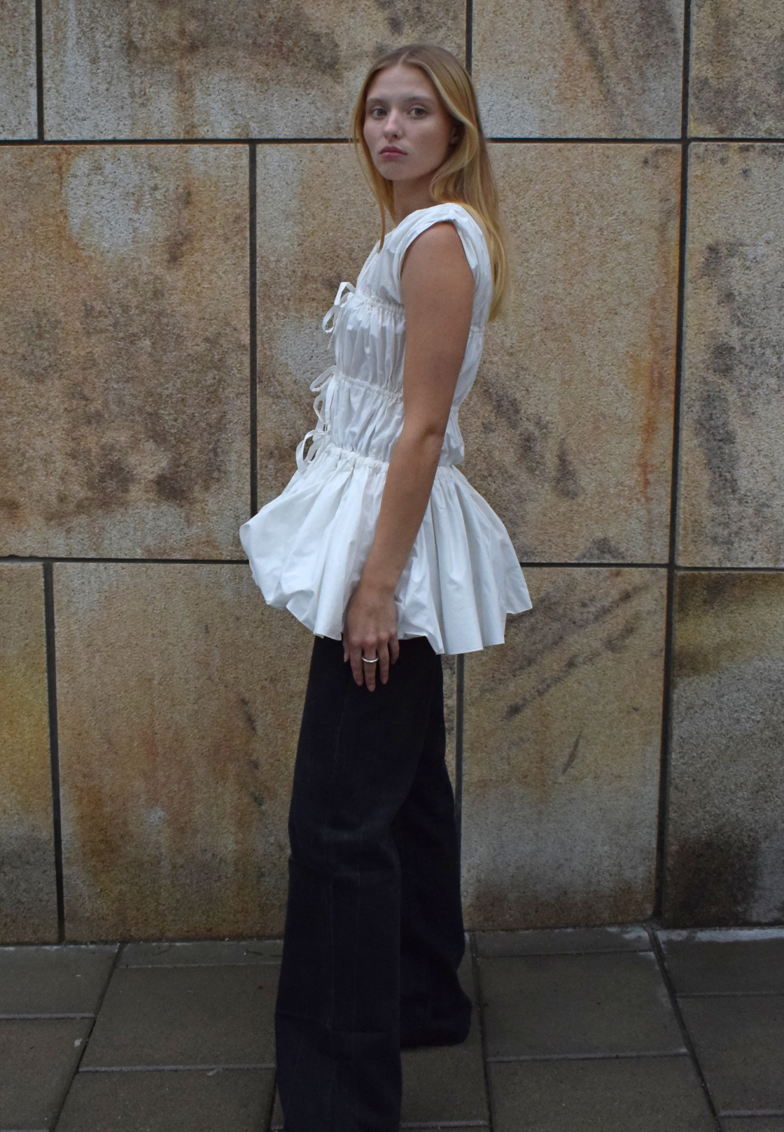 AMIE TOPP / OFF WHITE