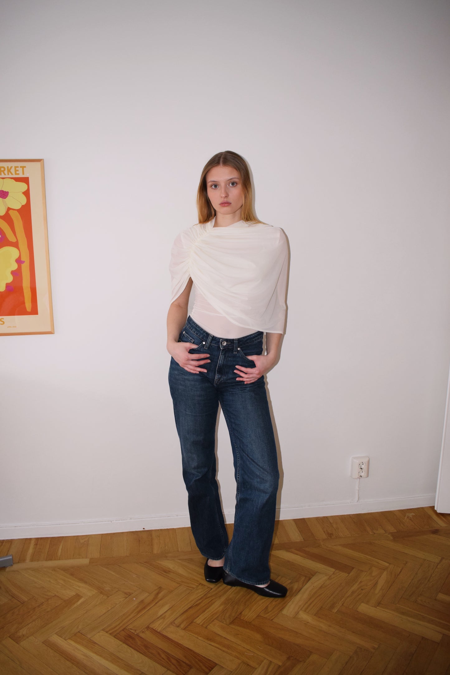 AVA TOP / OFF WHITE