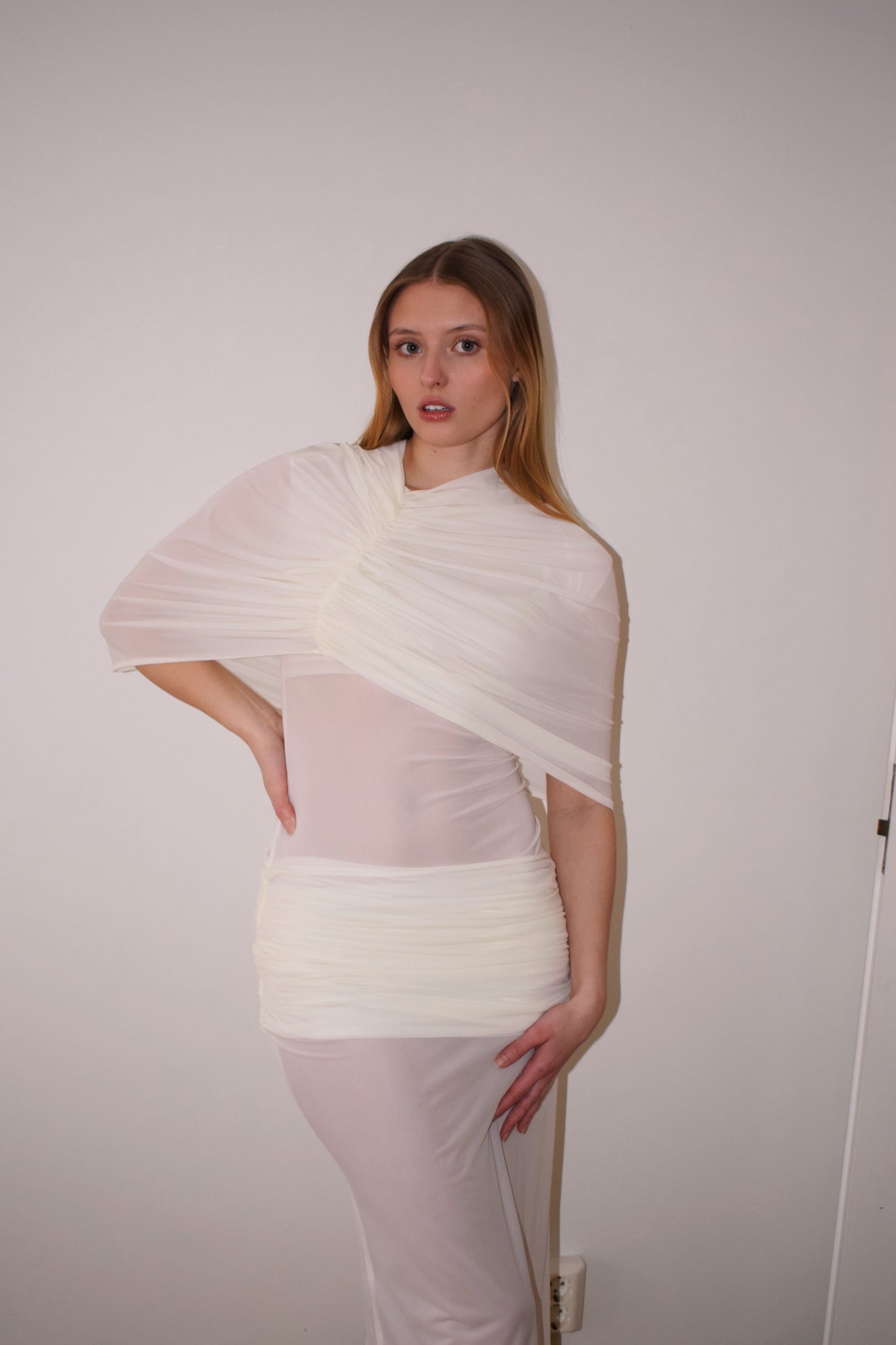 AVA DRESS / OFF WHITE