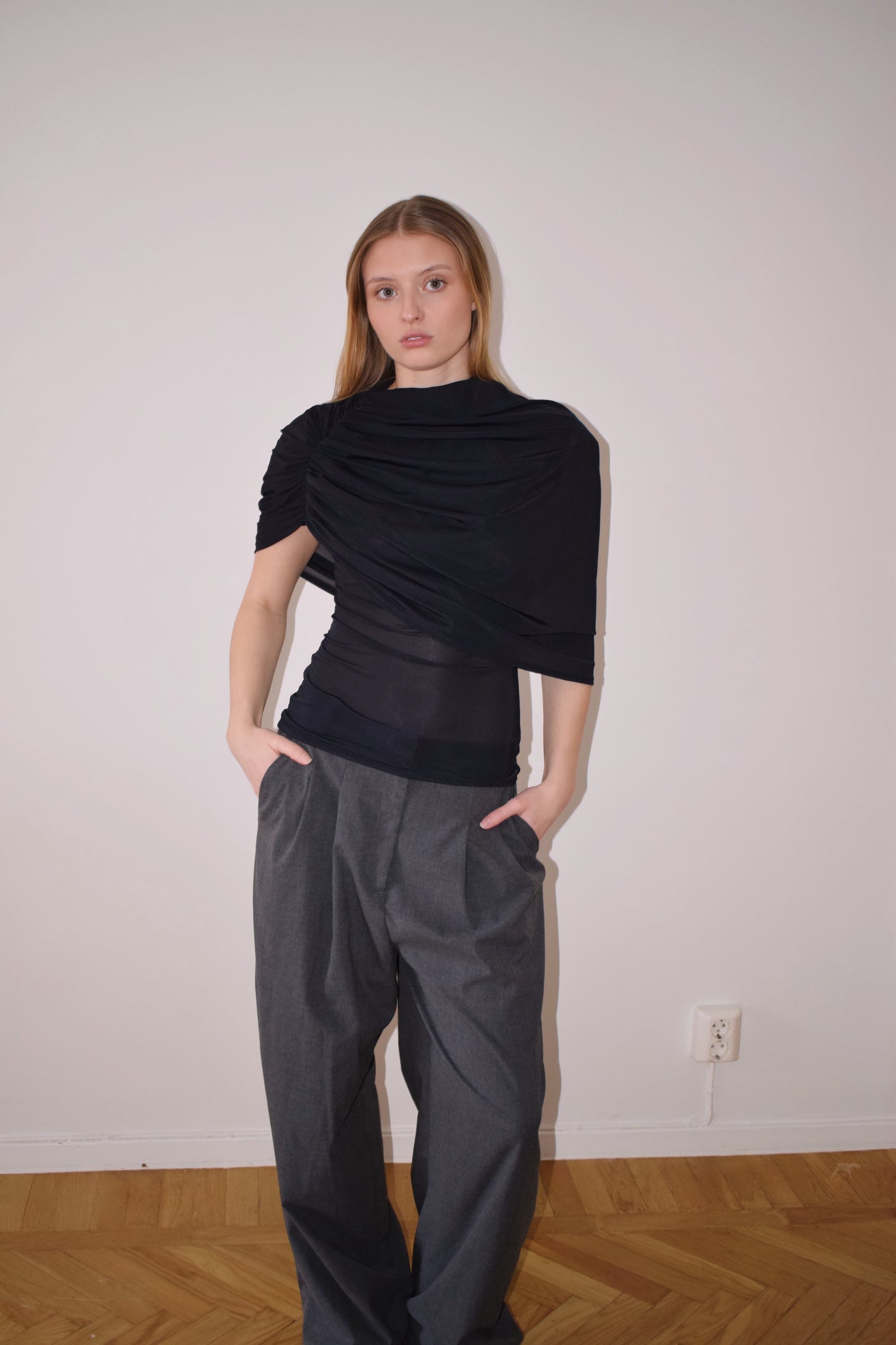 AVA TOP / BLACK