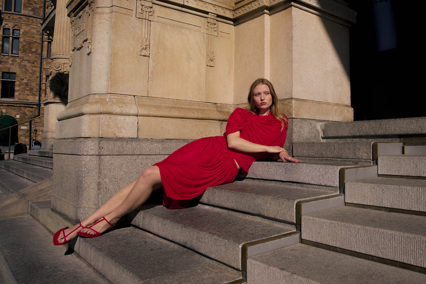 AVA TWISTED SKIRT / RED