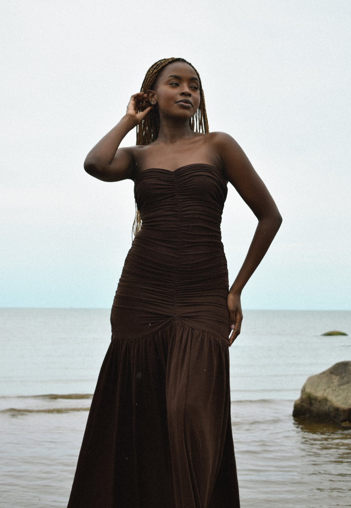 ALVA DRESS / MÖRKBRUN
