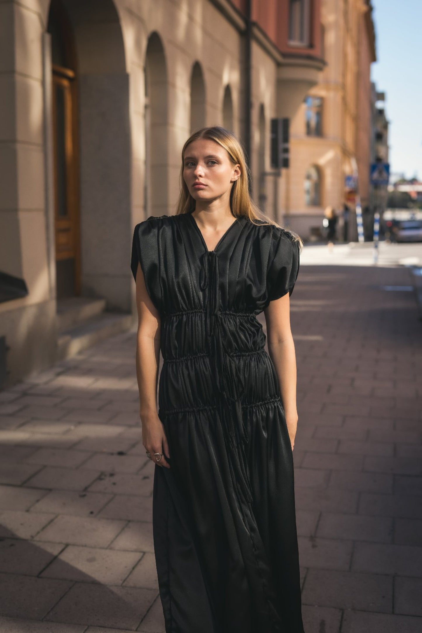 RUTH DRESS / SVART