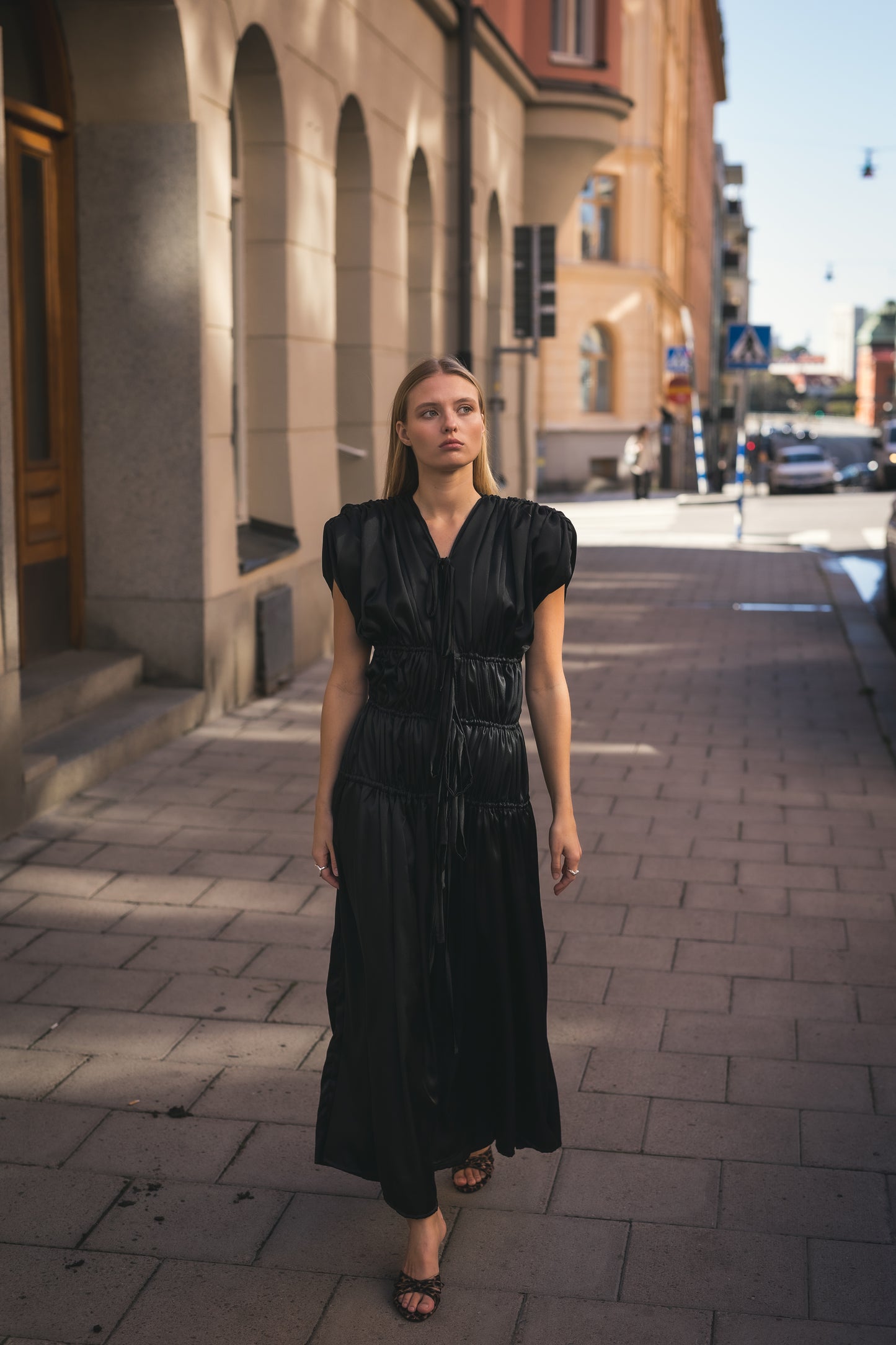 RUTH DRESS / SVART