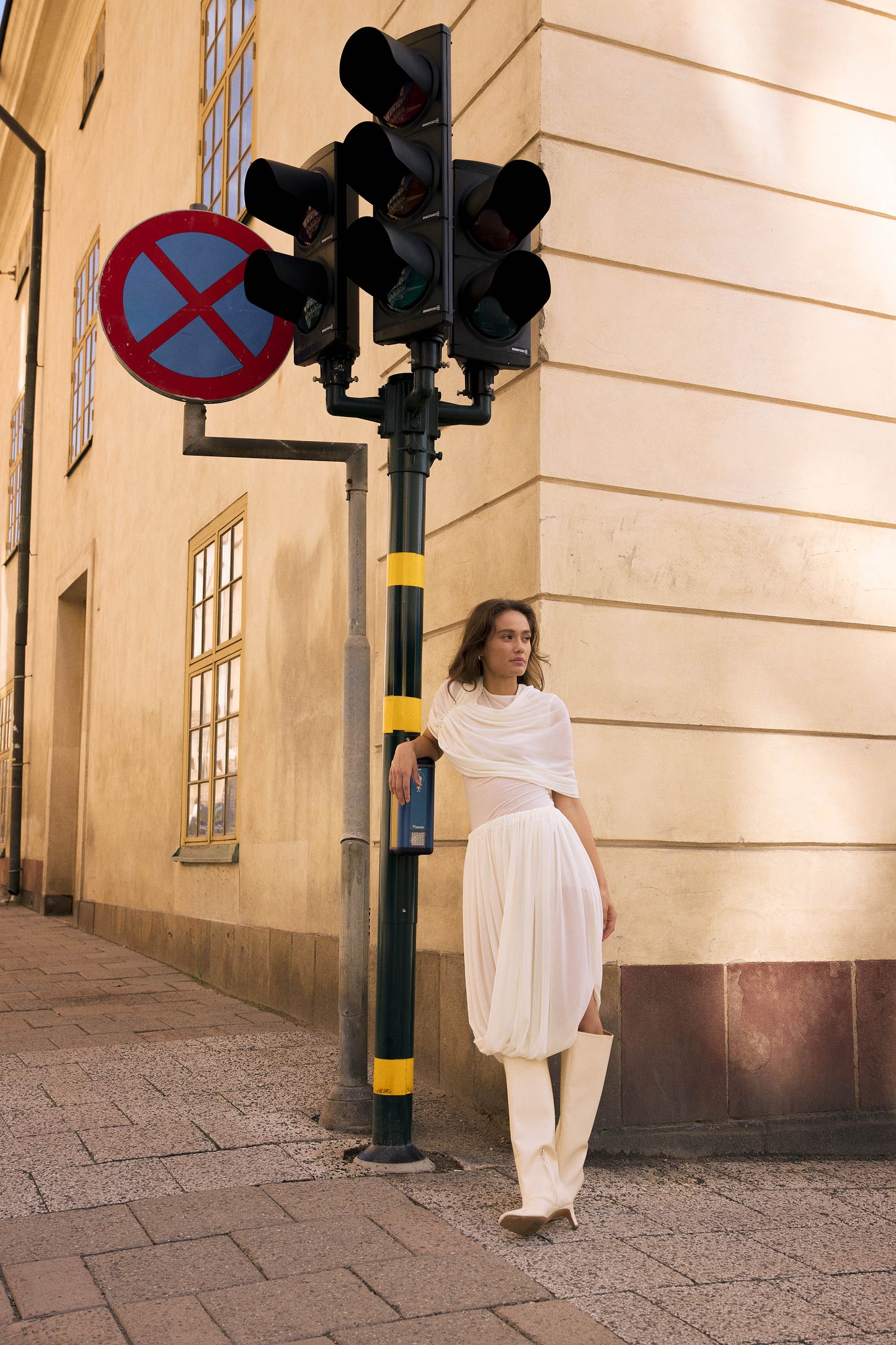 AVA TWISTED SKIRT / OFF WHITE